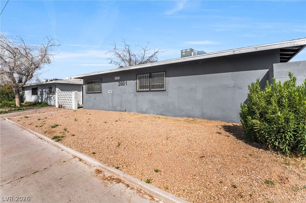2601 Cedar Avenue, Las Vegas, NV 89101 — photo 2