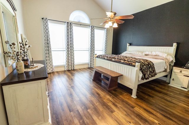 1164 Oak Bend Drive, Post Oak Bend, TX 75142