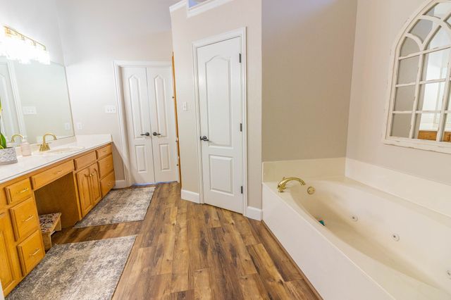 1164 Oak Bend Drive, Post Oak Bend, TX 75142