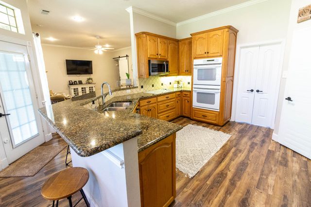 1164 Oak Bend Drive, Post Oak Bend, TX 75142