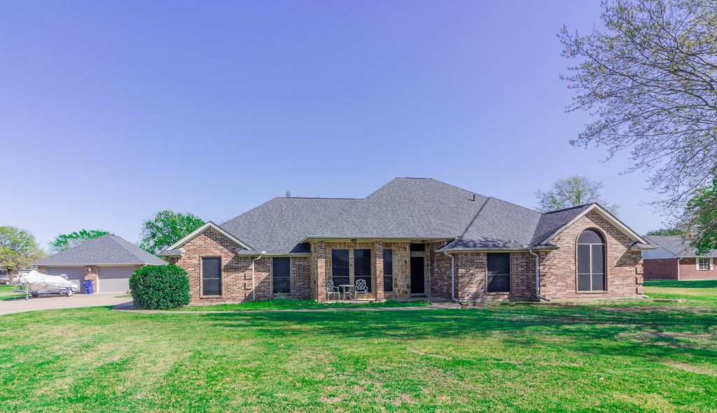 1164 Oak Bend Drive, Post Oak Bend, TX 75142