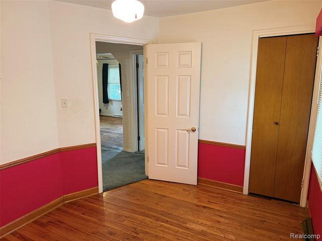 24882 Wilmot Avenue, Eastpointe, MI 48021