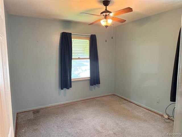24882 Wilmot Avenue, Eastpointe, MI 48021