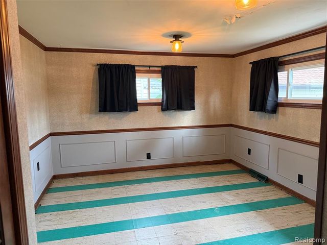 24882 Wilmot Avenue, Eastpointe, MI 48021