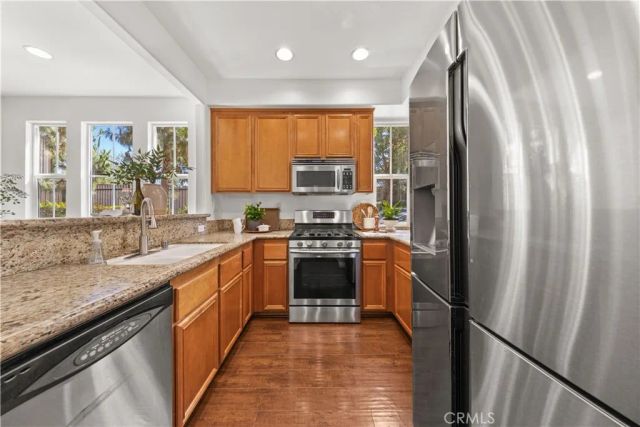 40 Trailing Vine, Irvine, CA 92602
