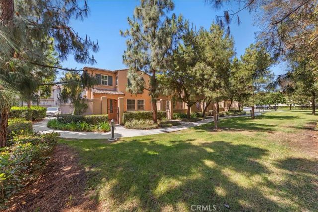 40 Trailing Vine, Irvine, CA 92602