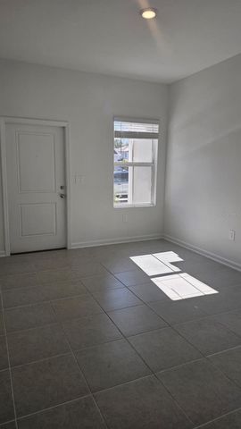 2739 SKYLINE LOOP, Kissimmee, FL 34758