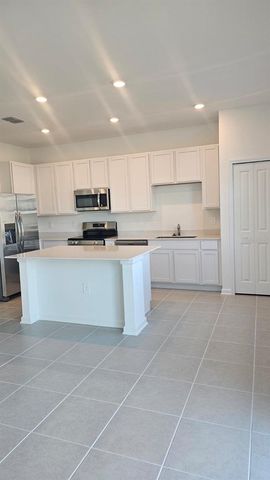 2739 SKYLINE LOOP, Kissimmee, FL 34758