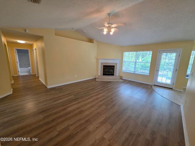 1589 GUARDIAN Court, Jacksonville, FL 32221