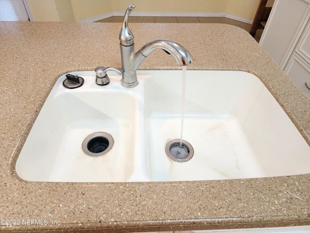 1589 GUARDIAN Court, Jacksonville, FL 32221