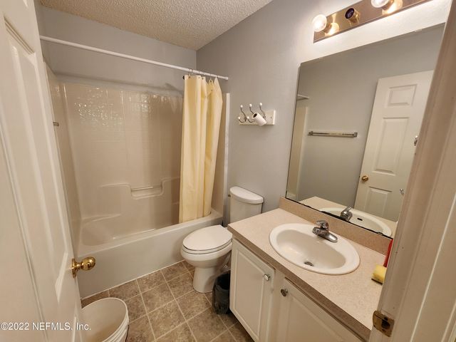 1589 GUARDIAN Court, Jacksonville, FL 32221