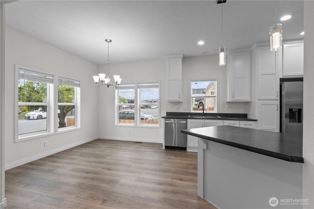 226 E Orange Avenue, Burlington, WA 98233