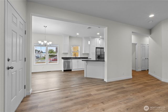 226 E Orange Avenue, Burlington, WA 98233