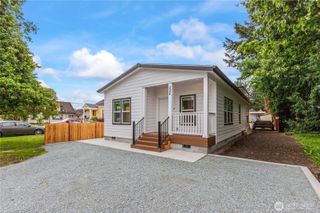226 E Orange Avenue, Burlington, WA 98233