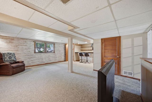 2713 Ravinia Lane, Woodridge, IL 60517