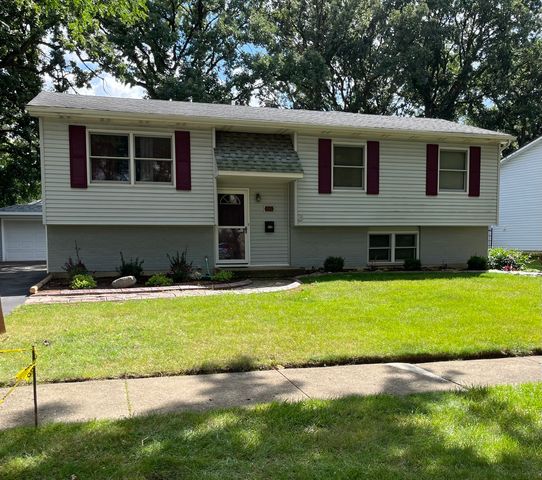 2713 Ravinia Lane, Woodridge, IL 60517