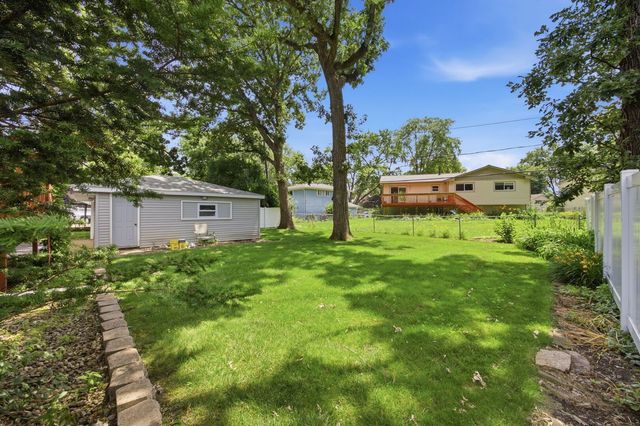 2713 Ravinia Lane, Woodridge, IL 60517