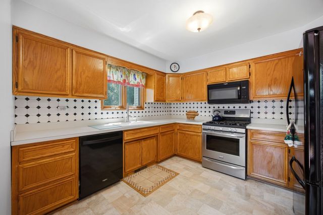2713 Ravinia Lane, Woodridge, IL 60517