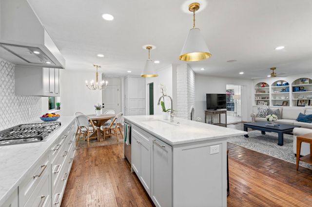 10915 Ridgemeadow Drive, Dallas, TX 75218