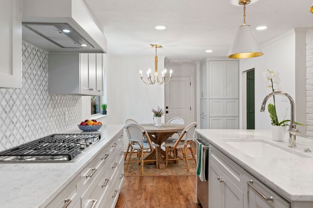 10915 Ridgemeadow Drive, Dallas, TX 75218