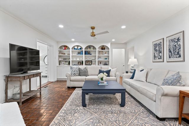 10915 Ridgemeadow Drive, Dallas, TX 75218