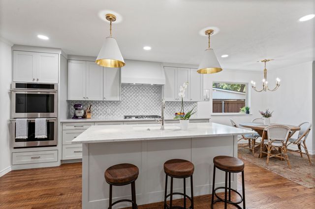 10915 Ridgemeadow Drive, Dallas, TX 75218