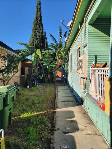 1757 S New England, Los Angeles, CA 90006