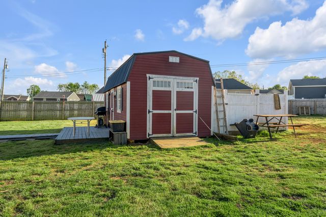 2016 Collins Lane, Lawrenceburg, KY 40342