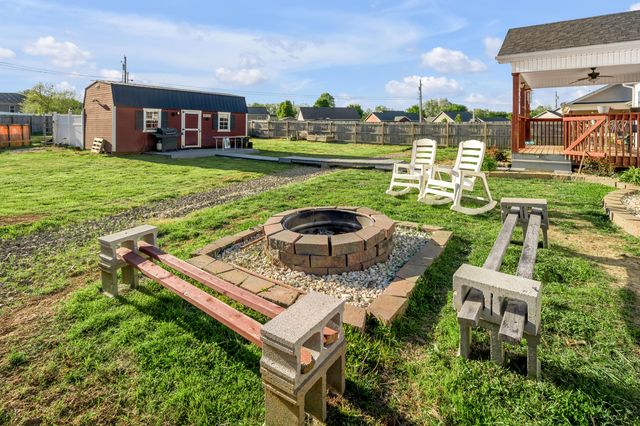 2016 Collins Lane, Lawrenceburg, KY 40342