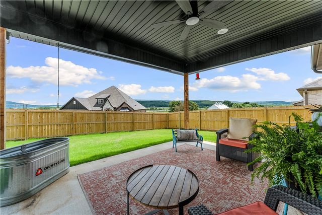 115 S Eagle Mountain Street, Prairie Grove, AR 72753