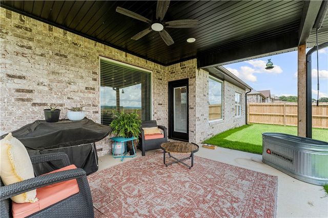 115 S Eagle Mountain Street, Prairie Grove, AR 72753