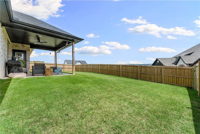 115 S Eagle Mountain Street, Prairie Grove, AR 72753