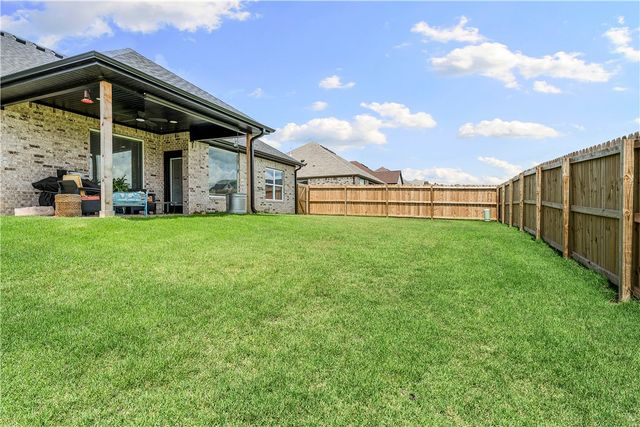 115 S Eagle Mountain Street, Prairie Grove, AR 72753