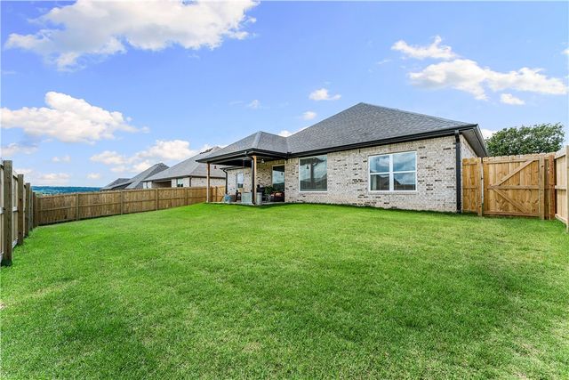 115 S Eagle Mountain Street, Prairie Grove, AR 72753