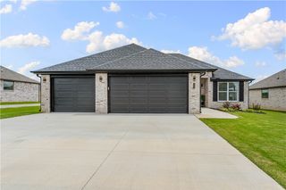 115 S Eagle Mountain Street, Prairie Grove, AR 72753