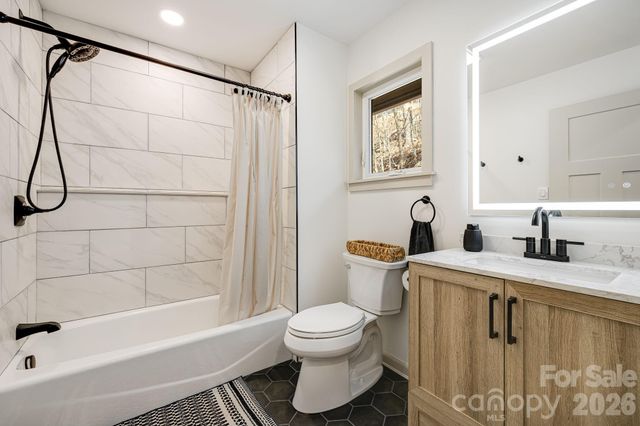 1065 Oak Ridge Lane 713, Mars Hill, NC 28754