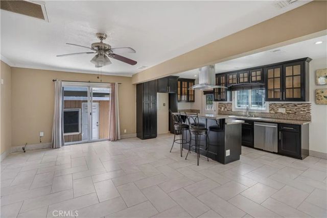 400 E Buckthorn Street, Inglewood, CA 90301