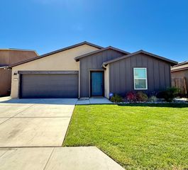 2055 N Riverview Avenue, Reedley, CA 93654