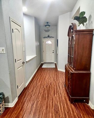 91 Skyview TER, Leander, TX 78641
