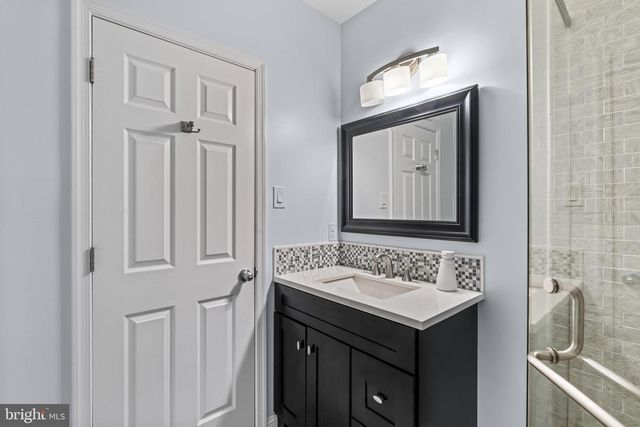 610 VALLEY STREAM CIR, Feasterville Trevose, PA 19053