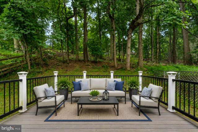 610 VALLEY STREAM CIR, Feasterville Trevose, PA 19053