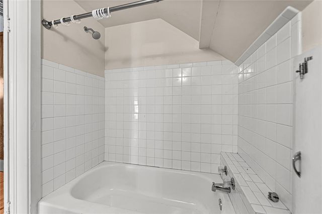 1705 N Garland Avenue, Fayetteville, AR 72703