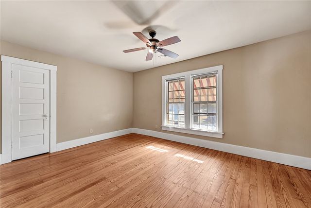 1705 N Garland Avenue, Fayetteville, AR 72703