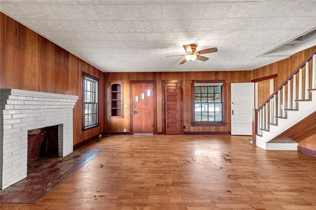 1705 N Garland Avenue, Fayetteville, AR 72703