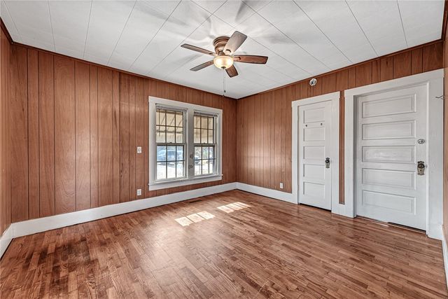 1705 N Garland Avenue, Fayetteville, AR 72703