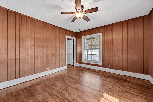 1705 N Garland Avenue, Fayetteville, AR 72703