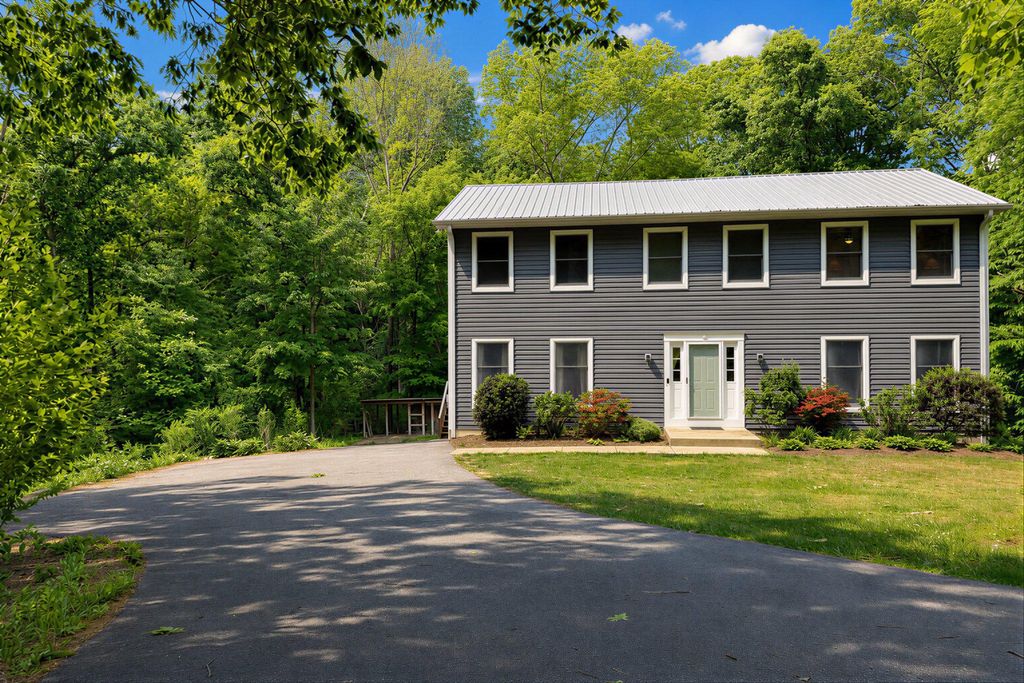 Image 2 of property listing at 3570 PONDS WOOD DR, Chesapeake Beach, MD 20732