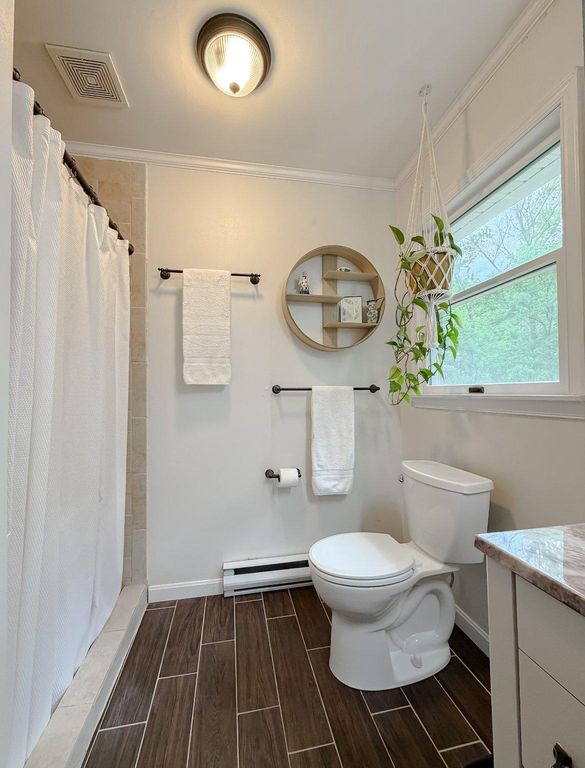 Image 19 of property listing at 3570 PONDS WOOD DR, Chesapeake Beach, MD 20732