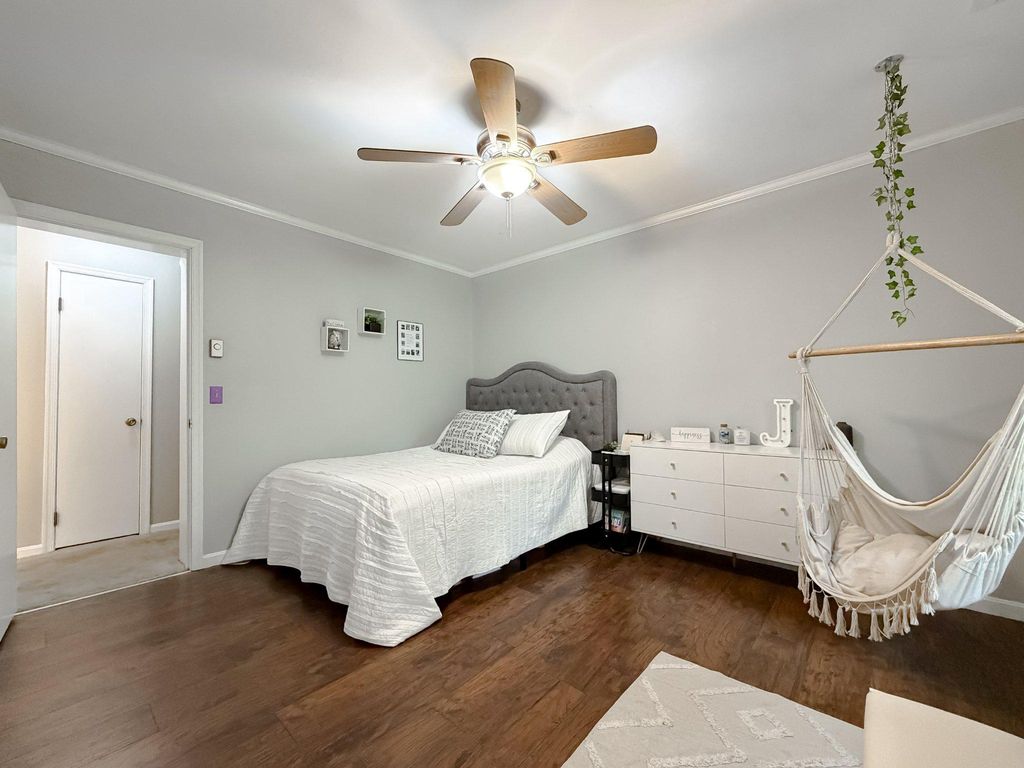 Image 24 of property listing at 3570 PONDS WOOD DR, Chesapeake Beach, MD 20732