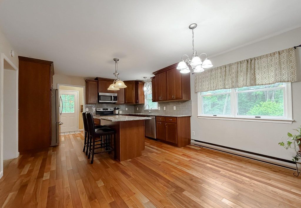 Image 4 of property listing at 3570 PONDS WOOD DR, Chesapeake Beach, MD 20732